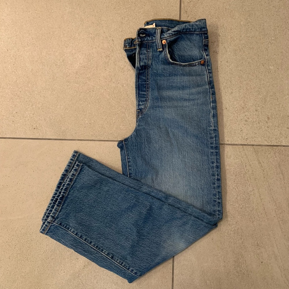 Levi’s Ribcage Straight Crop size 28